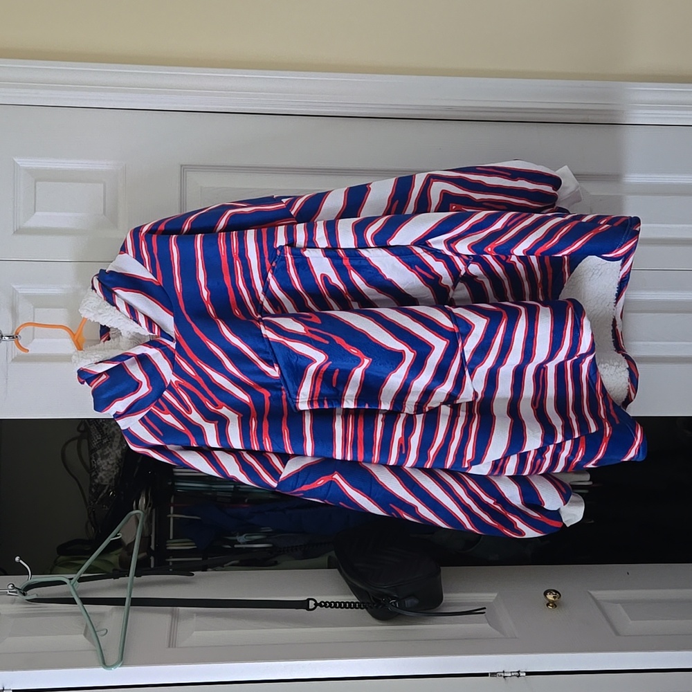 Unisex Buffalo Bills Zubaz Blanket Hoodie